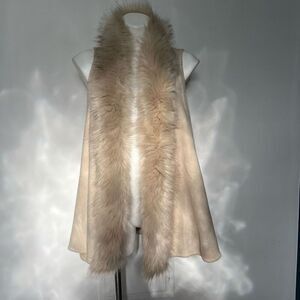 Saks 5th Ave faux fur trim cream vest